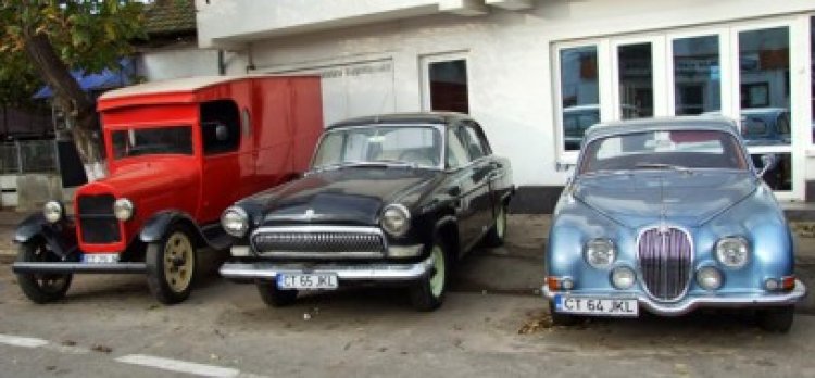 Eveniment special, cu autoturisme de epocă, la Constanţa